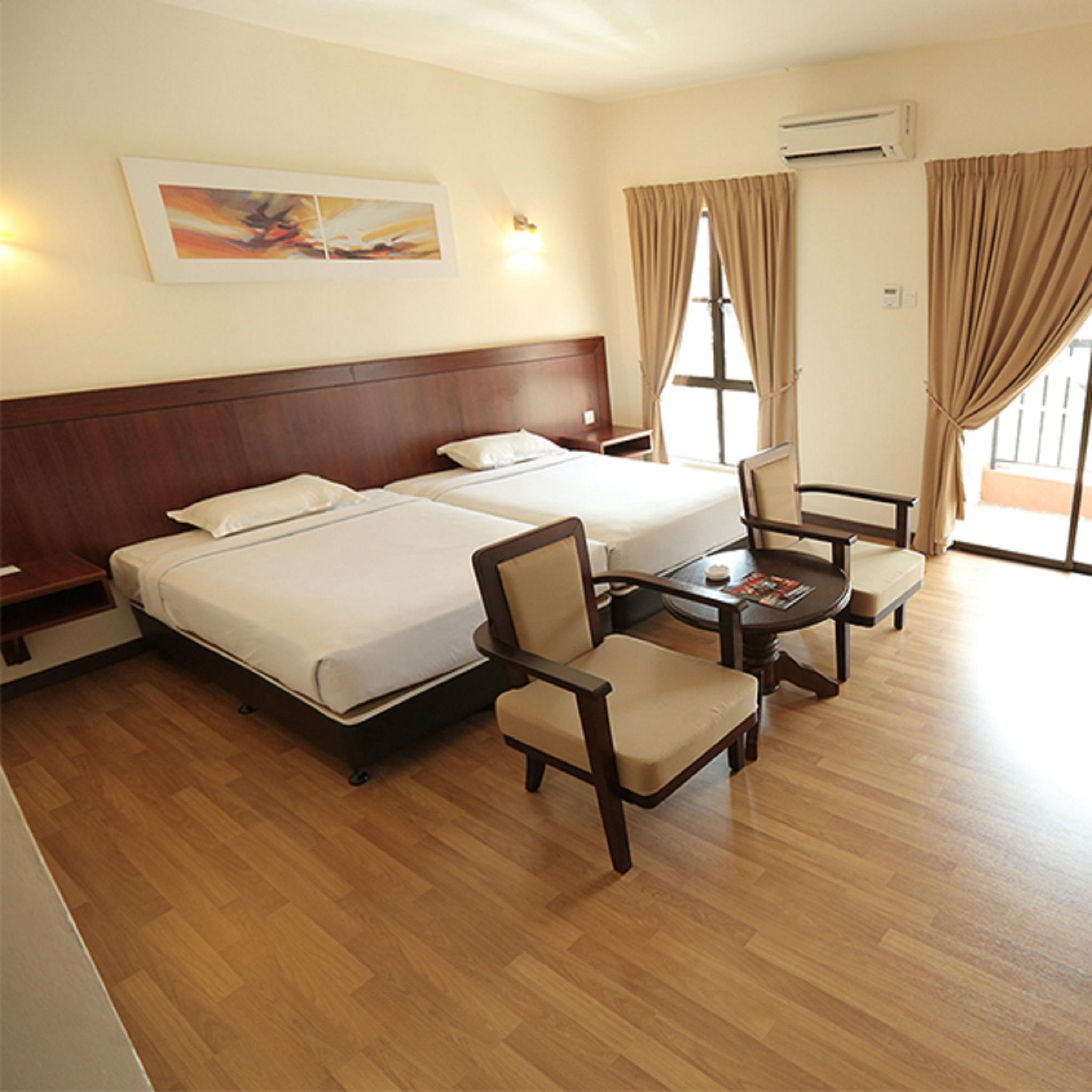 Arabian Bay Resort@ Bukit Gambang Resort City Экстерьер фото